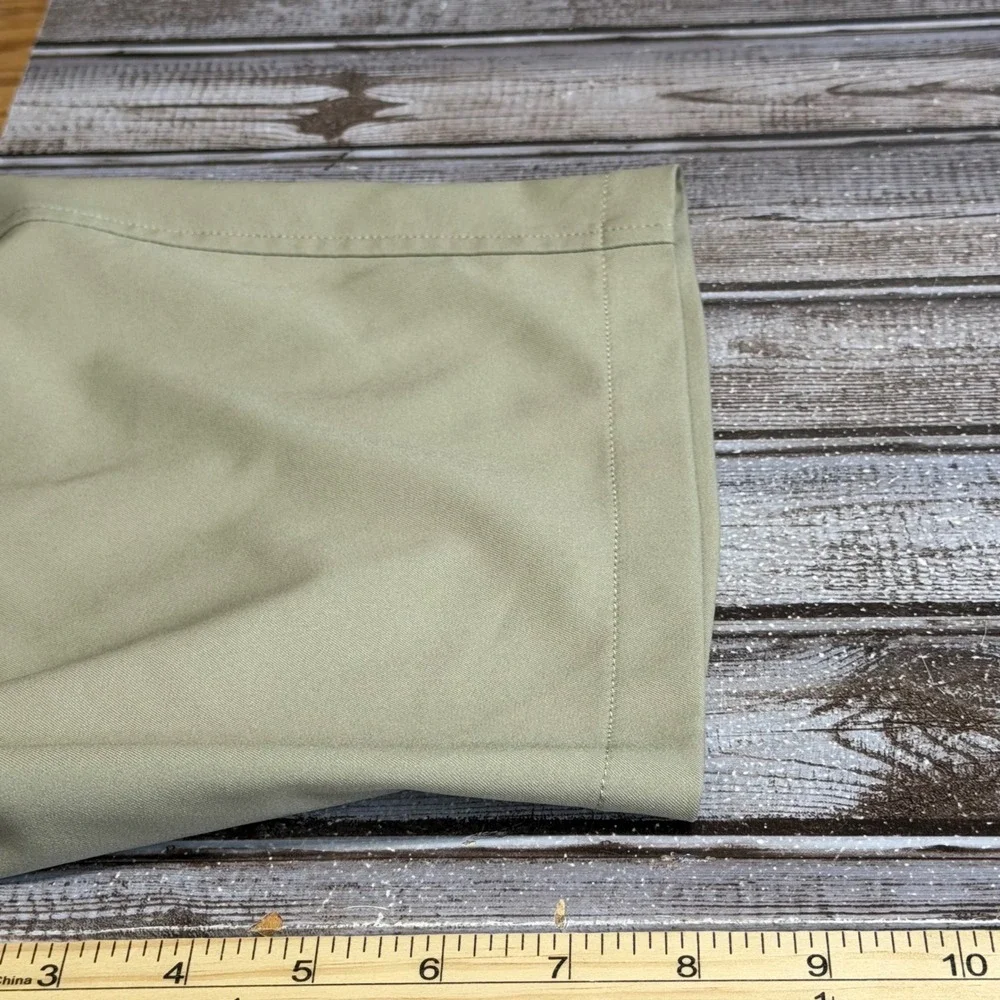Under Armour Golf Shorts Kids Size YLG Tan Performance Flat Front - Picture 7 of 7